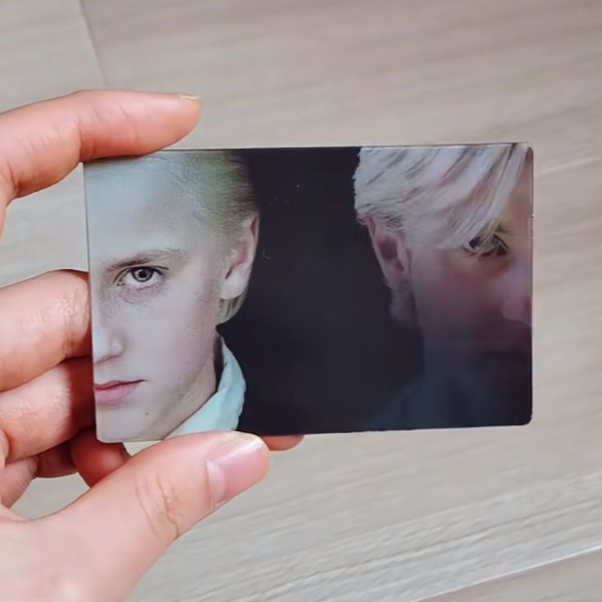 Magic Tricks - Anime Magic Boy Kreative Gesichtsveränderungs-Rasterkarte Zauberer